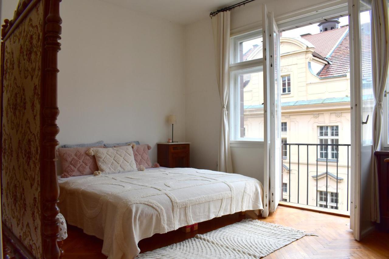 Old Town Residence - Konviktska Praga Zewnętrze zdjęcie