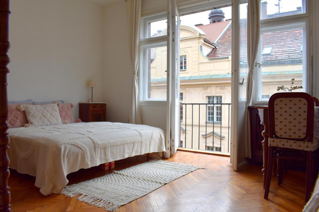 Old Town Residence - Konviktska Praga Zewnętrze zdjęcie