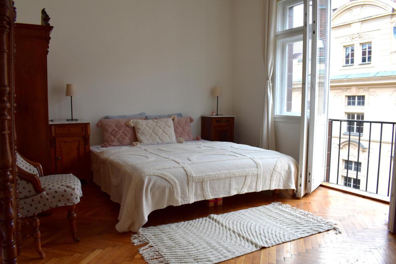 Old Town Residence - Konviktska Praga Zewnętrze zdjęcie