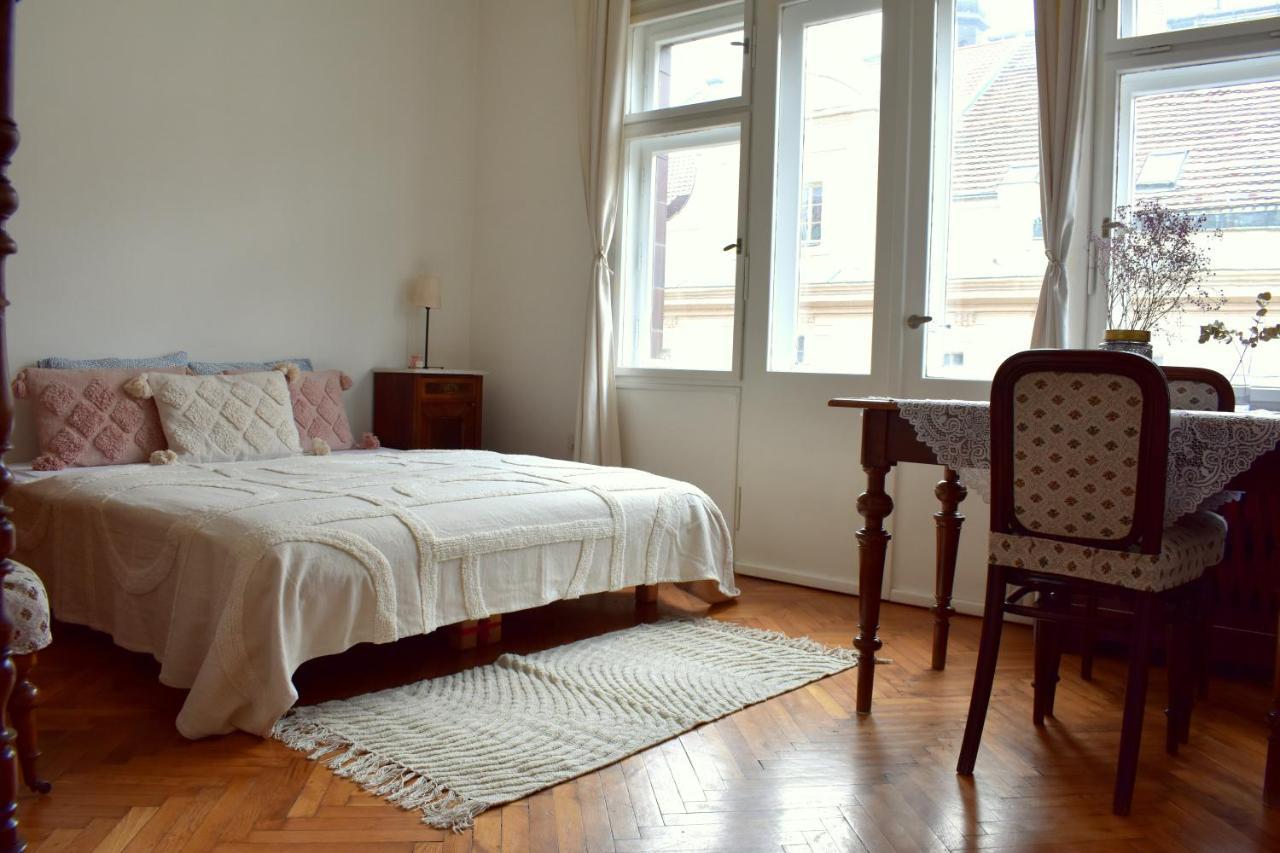 Old Town Residence - Konviktska Praga Zewnętrze zdjęcie